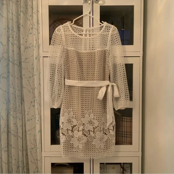 White House Black Market White Lace Shift Dress With Satin Sash Belt Size 4 - Picture 5 of 12